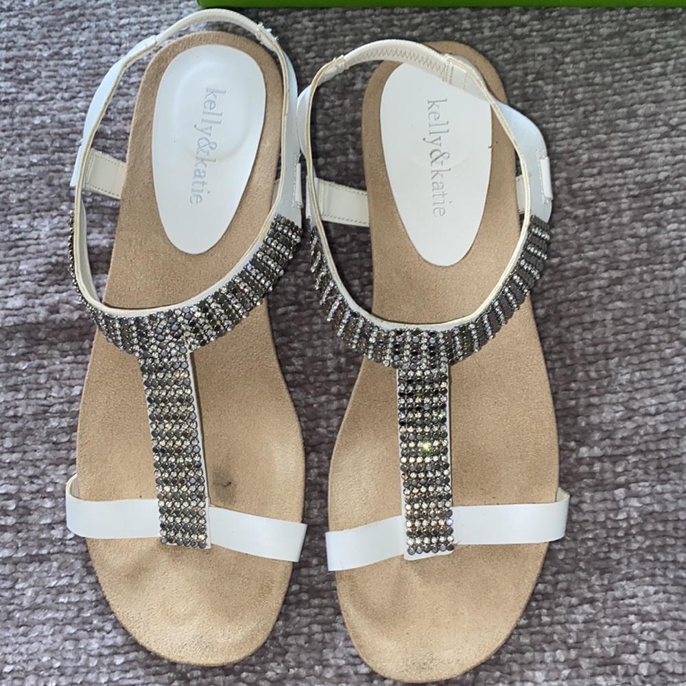 Kelly&Katie Heeled Sandals - Picture 3 of 3
